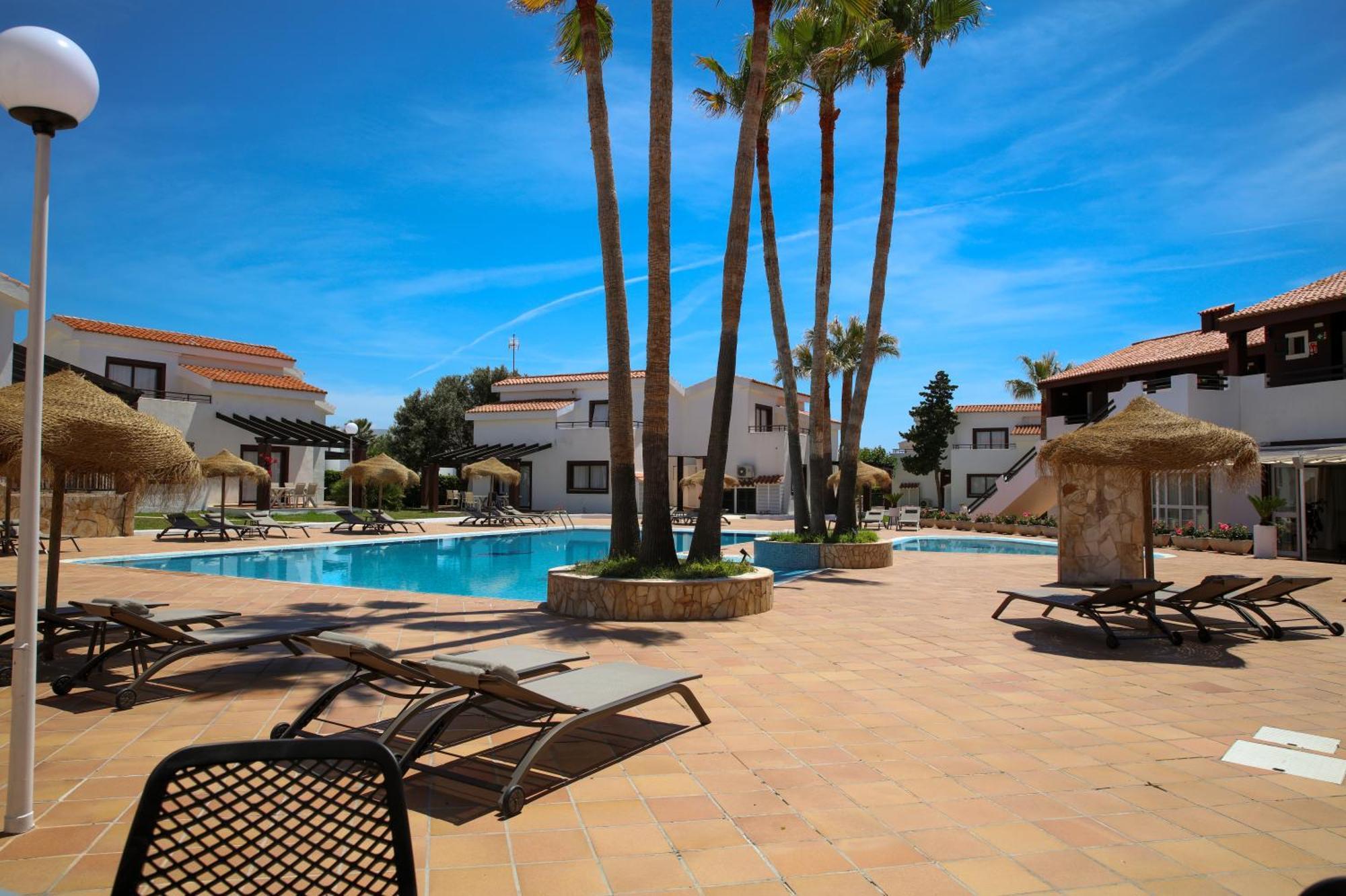 Nuramar Aparthotel Cala'N Bosch  Exterior foto