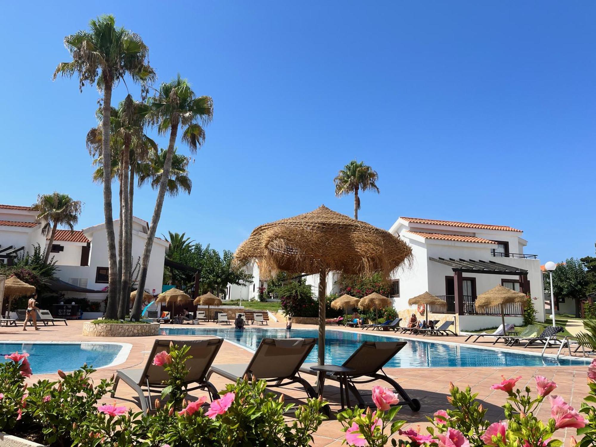 Nuramar Aparthotel Cala'N Bosch  Exterior foto